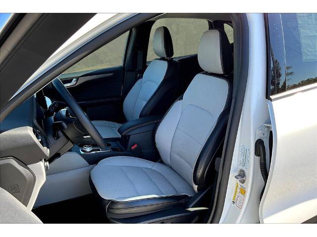 Certified 2024 Ford Escape SE FWD image 21
