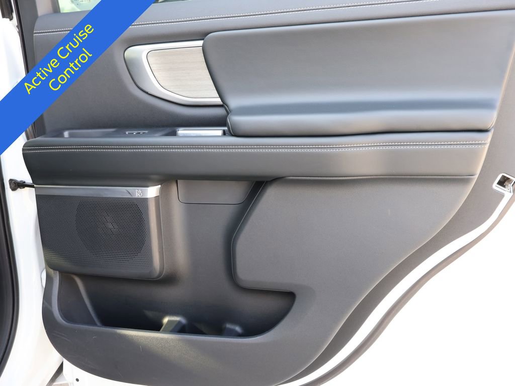Certified 2025 Ford Expedition Platinum image 11
