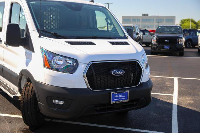 Certified 2025 Ford Transit 250 Low Roof w/ Exterior Upgrade Package RWD image 4