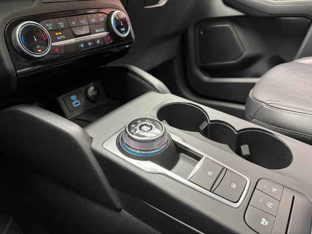 Certified 2022 Ford Escape Titanium w/ Class II Trailer Tow Package image 20