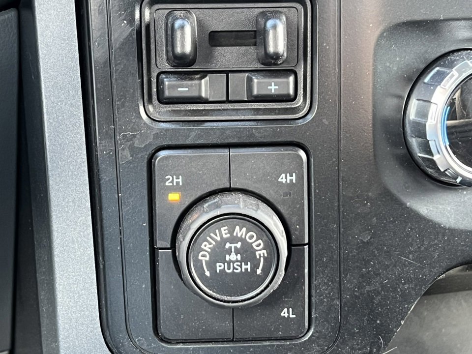 Certified 2022 Ford F150 XLT w/ Equipment Group 301A Mid image 36