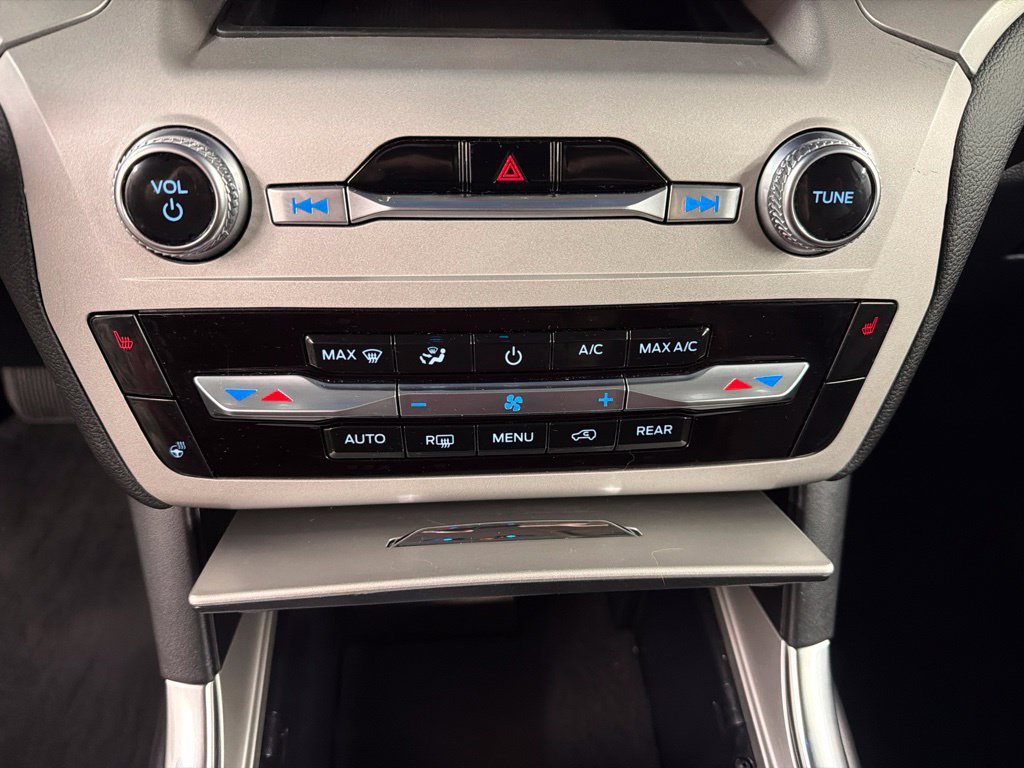 Certified 2023 Ford Explorer XLT w/ Equipment Group 202A AWD/4WD image 14