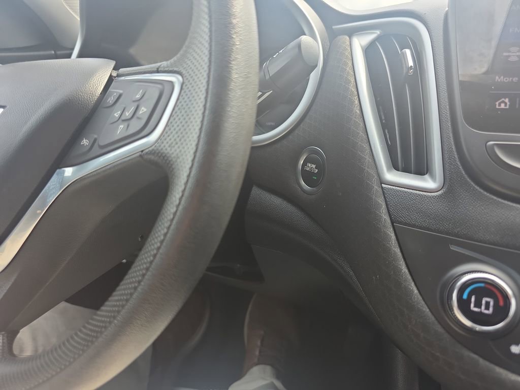 Used 2023 Chevrolet Malibu LT FWD image 27