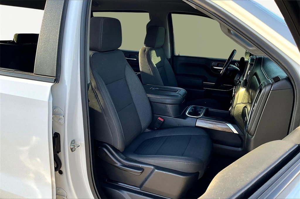 Used 2022 Chevrolet Silverado 1500 LT Trail Boss w/ Bed Protection Package image 9