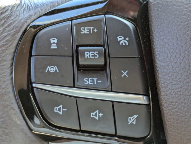 Certified 2022 Ford Explorer King Ranch w/ Premium Technology Package AWD/4WD image 26