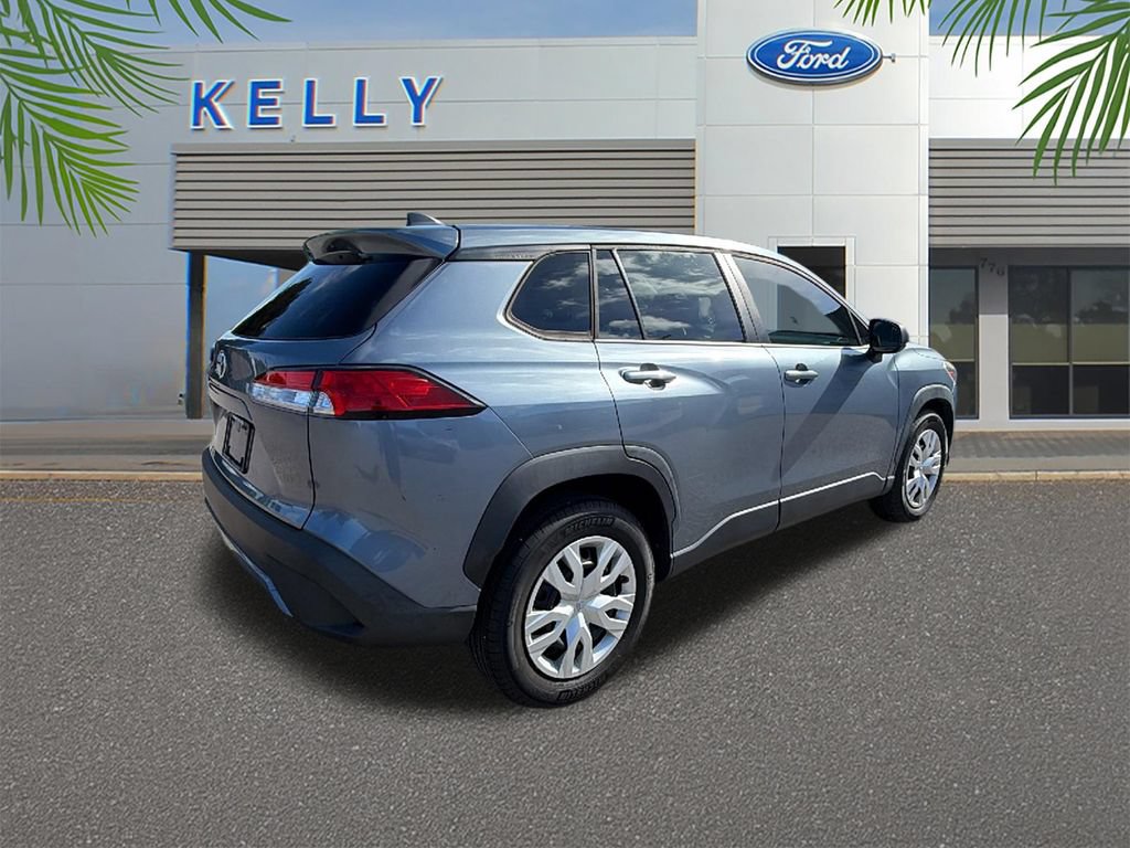 Used 2022 Toyota Corolla Cross L FWD image 5