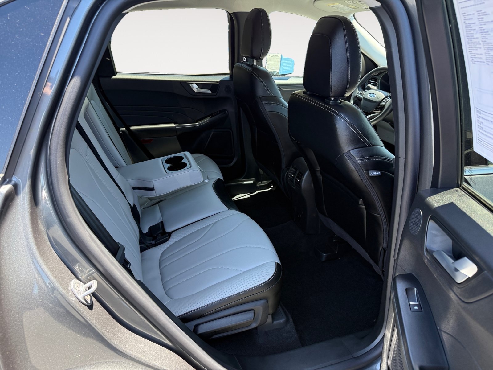Certified 2025 Ford Escape SE w/ PHEV Premium Package FWD image 18