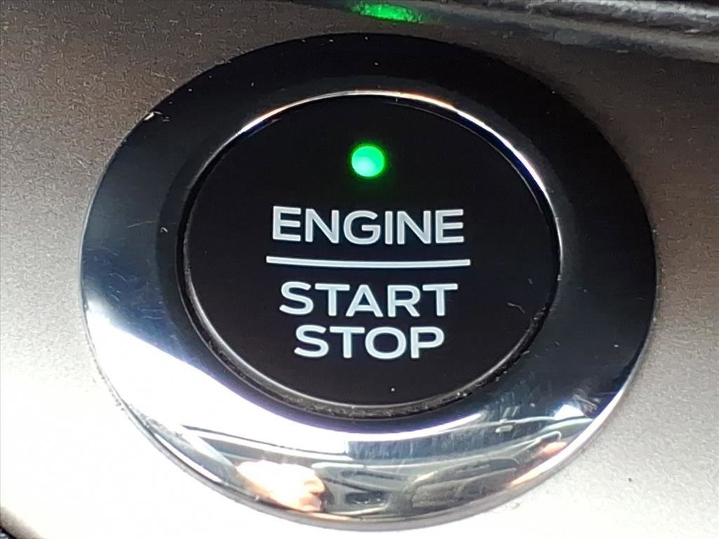 Certified 2021 Ford Explorer XLT w/ Equipment Group 202A image 22