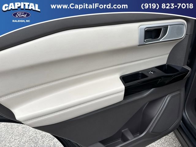Certified 2022 Ford Explorer Platinum w/ Equipment Group 601A AWD/4WD image 17