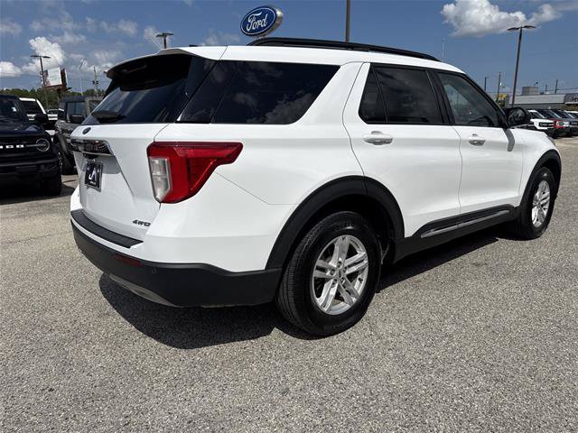 Certified 2023 Ford Explorer XLT w/ Equipment Group 202A AWD/4WD image 3