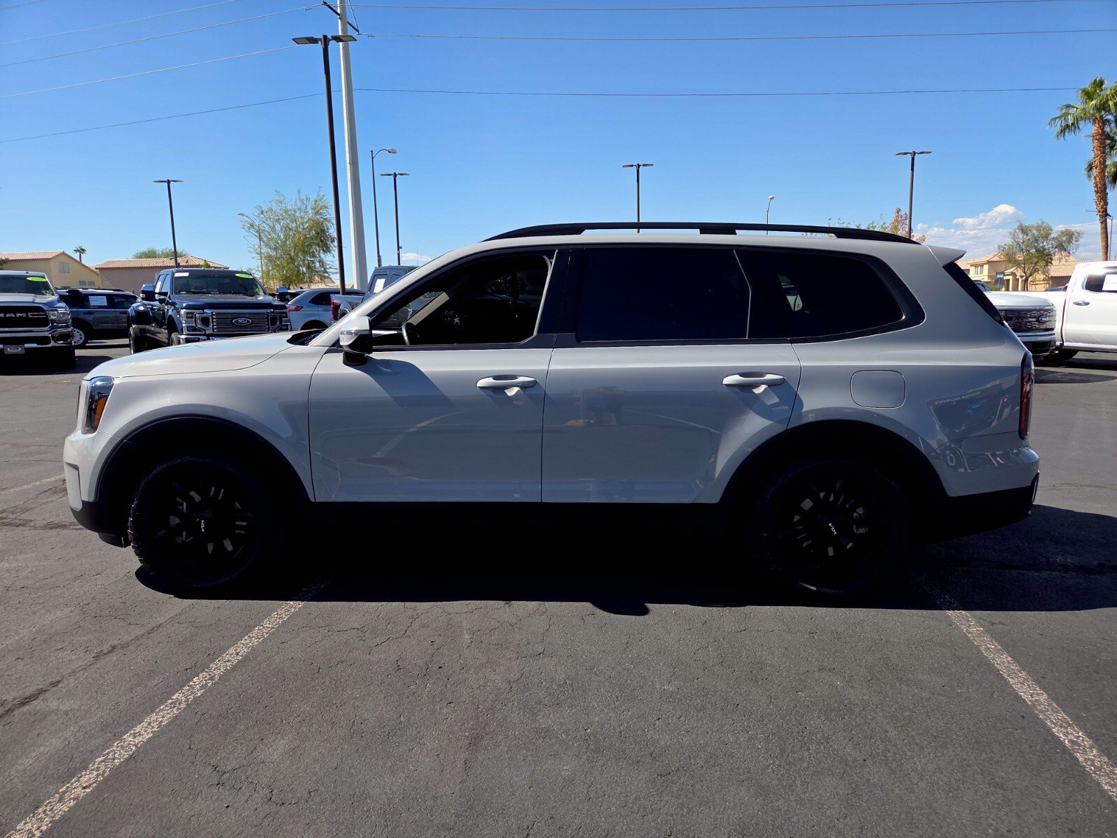 Used 2024 Kia Telluride SX Prestige X-Pro AWD/4WD image 3