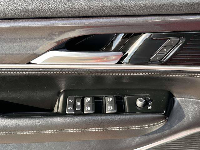 Used 2024 Jeep Wagoneer L 4WD w/ Premium Group I image 12