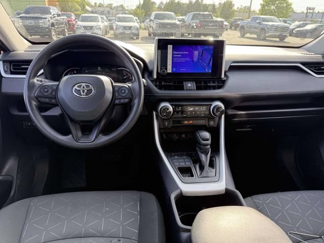 Used 2025 Toyota RAV4 XLE AWD/4WD image 14