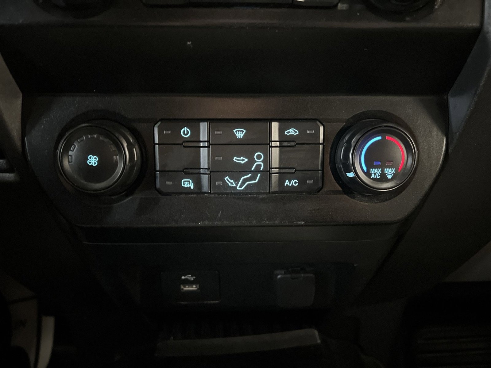 Certified 2022 Ford F250 XL w/ Power Equipment Group image 19