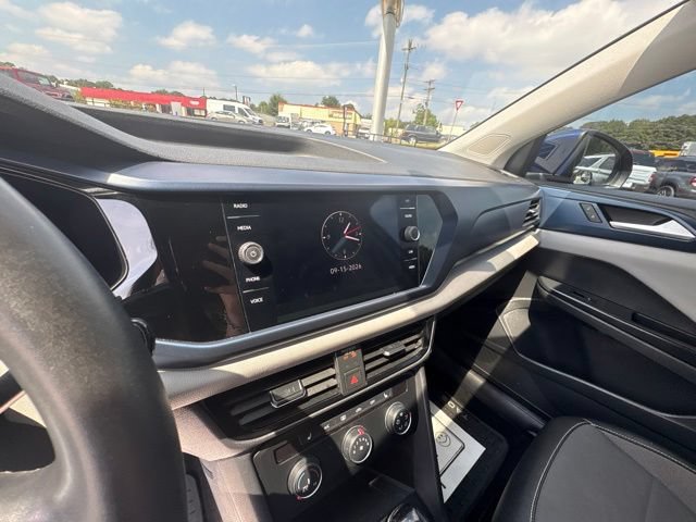 Used 2022 Volkswagen Taos SE FWD image 17