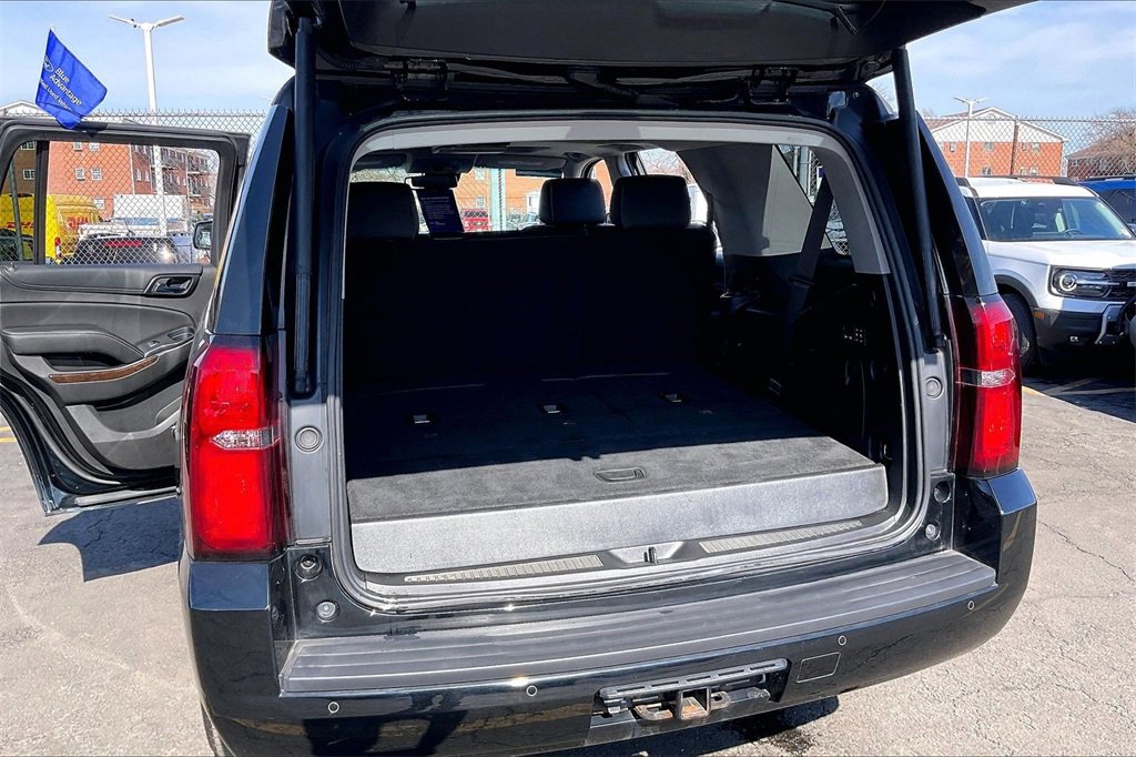 Used 2018 Chevrolet Tahoe LT w/ LT Signature Package image 27