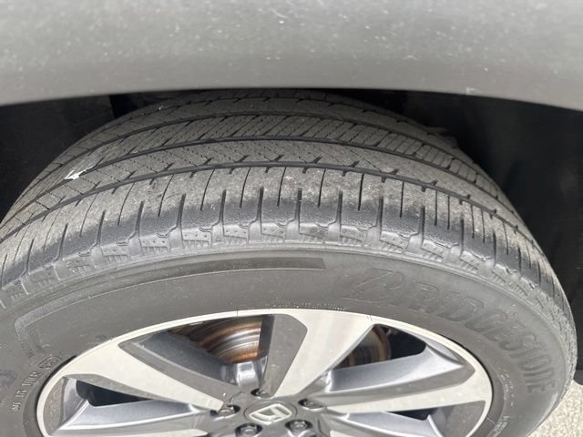 Used 2023 Honda Pilot Touring image 13