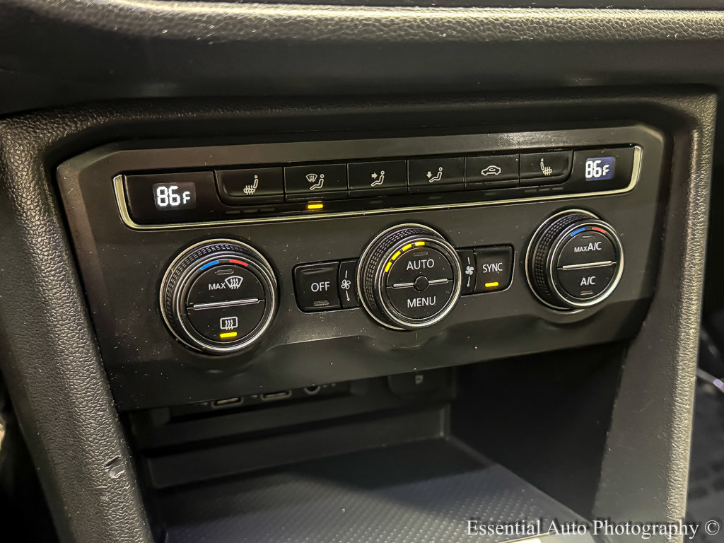 Used 2019 Volkswagen Tiguan SE w/ Panoramic Sunroof Package AWD/4WD image 18