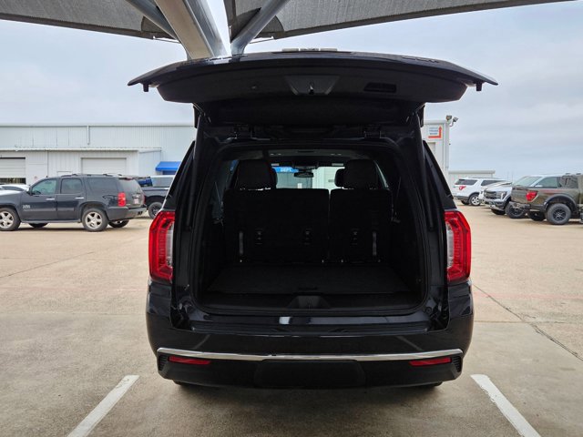 Used 2024 GMC Yukon XL SLT image 9