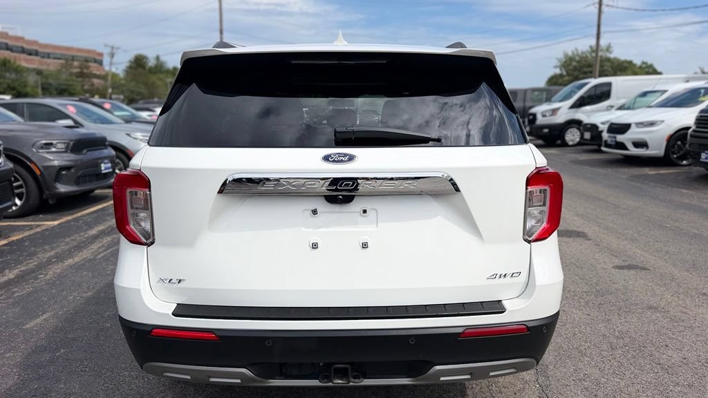 Certified 2023 Ford Explorer XLT w/ Equipment Group 202A AWD/4WD image 7