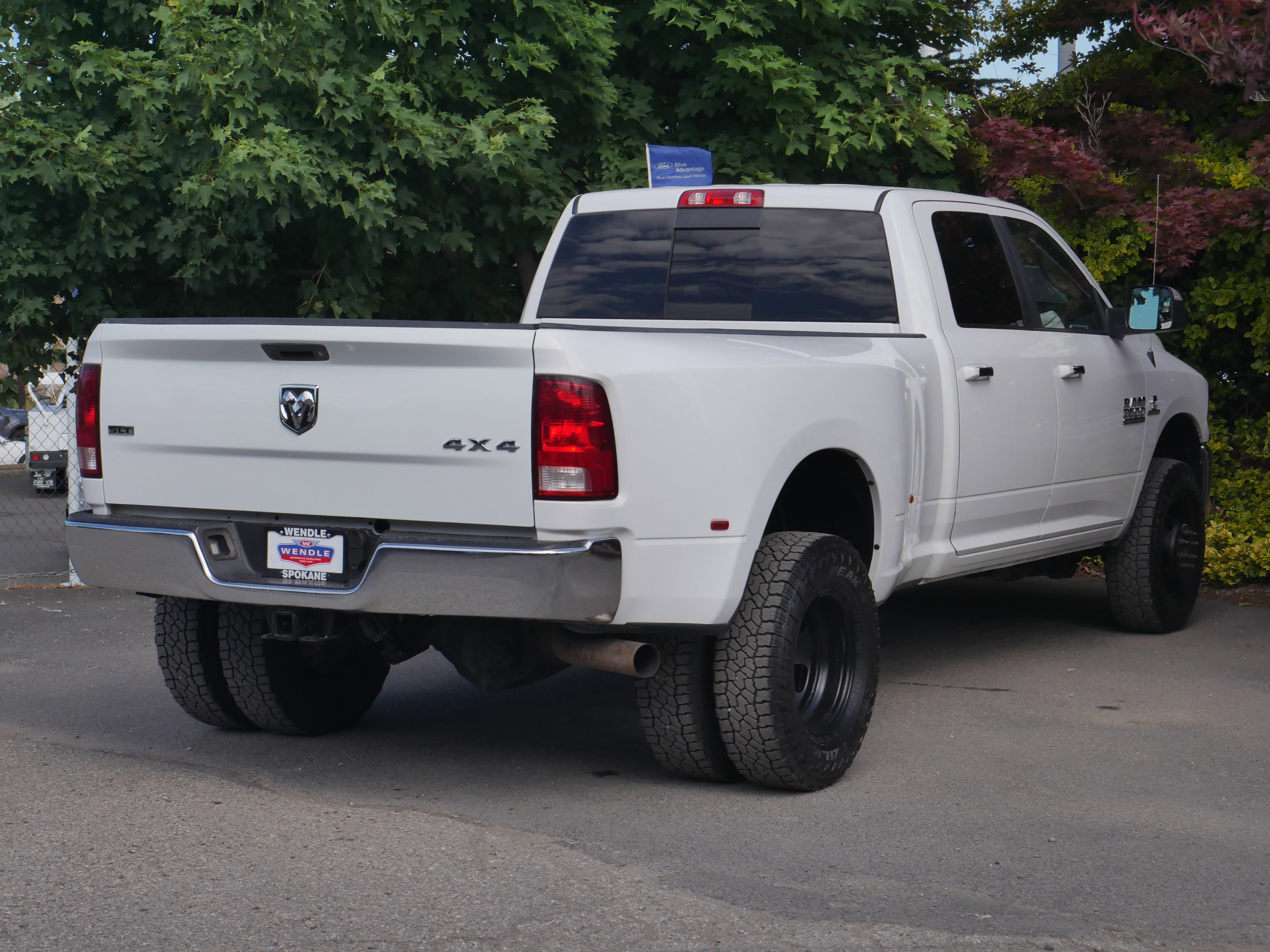 Used 2018 RAM 3500 SLT AWD/4WD image 23