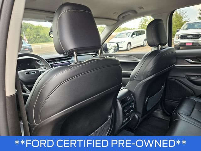 Used 2023 Jeep Grand Cherokee Limited AWD/4WD image 22