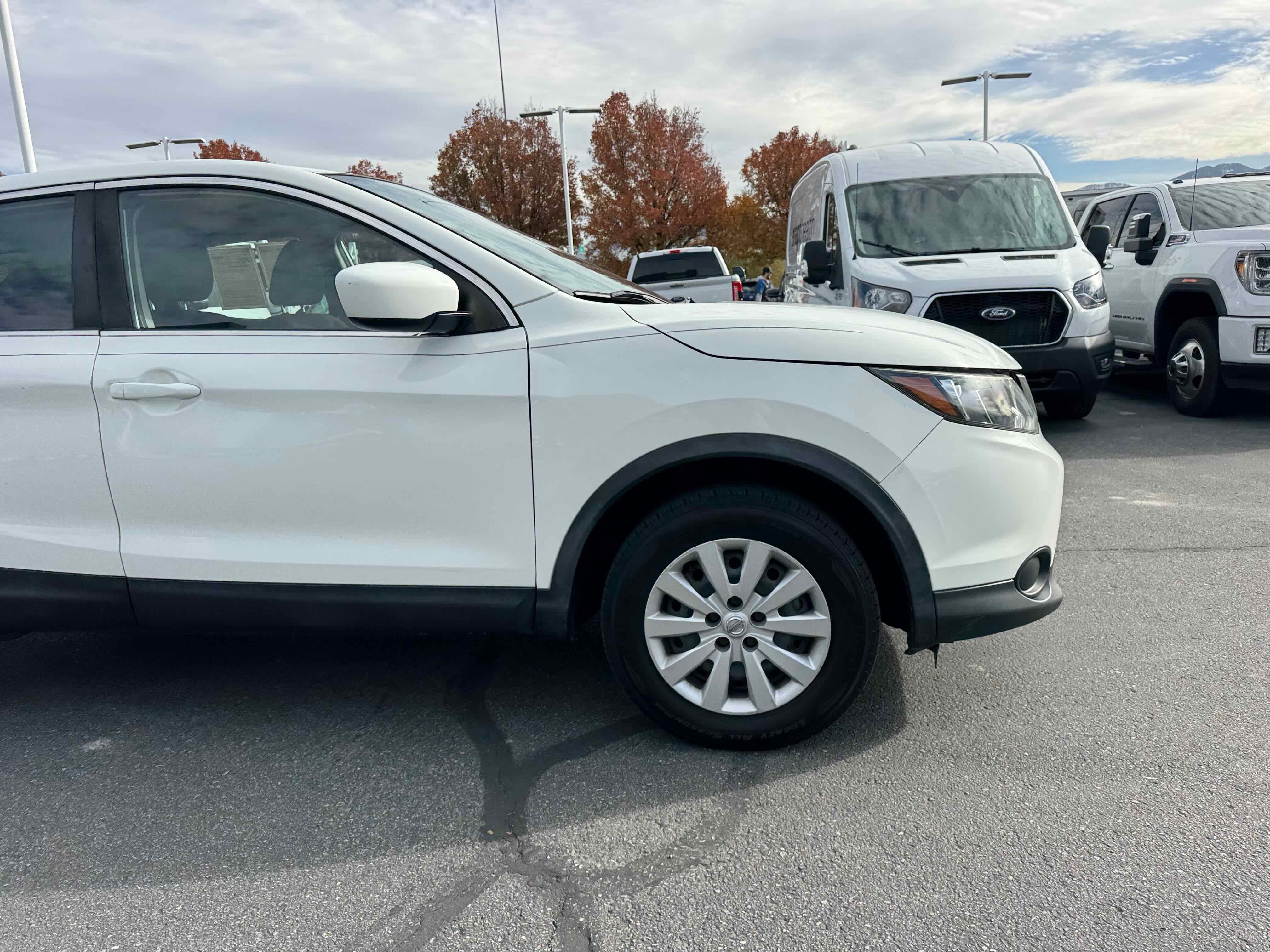 Used 2018 Nissan Rogue Sport S image 12