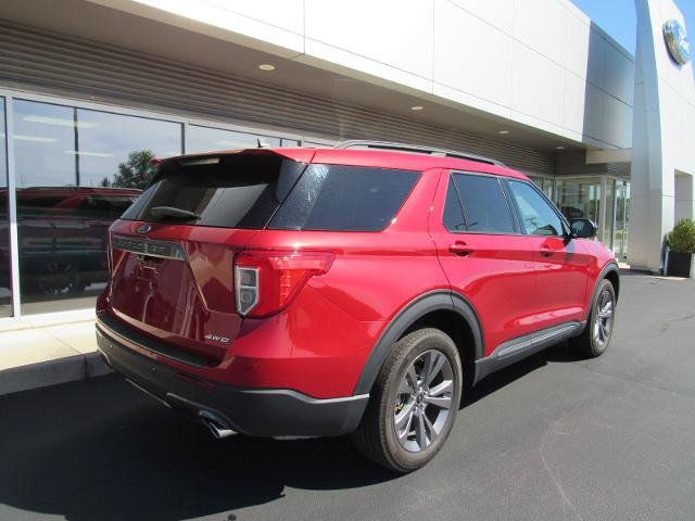 Certified 2024 Ford Explorer XLT w/ Equipment Group 202A AWD/4WD image 7