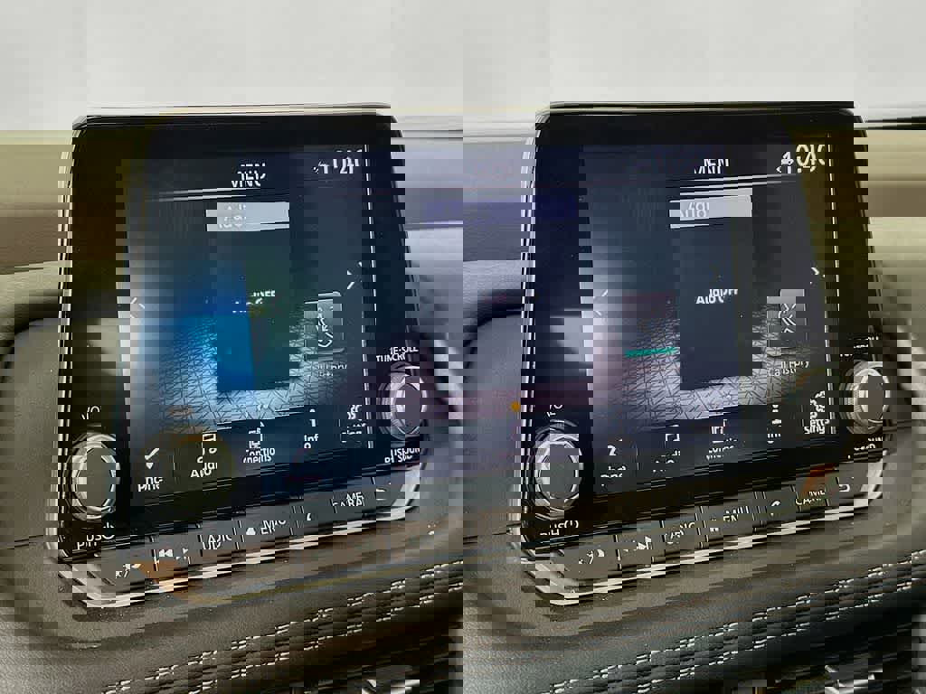 Used 2023 Nissan Rogue SV image 20