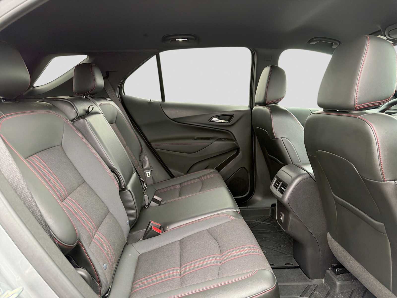 Used 2023 Chevrolet Equinox RS w/ LPO, Floor Liner Package AWD/4WD image 20