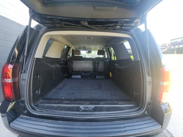 Used 2019 Chevrolet Tahoe LS w/ Enhanced Driver Alert Package AWD/4WD image 17