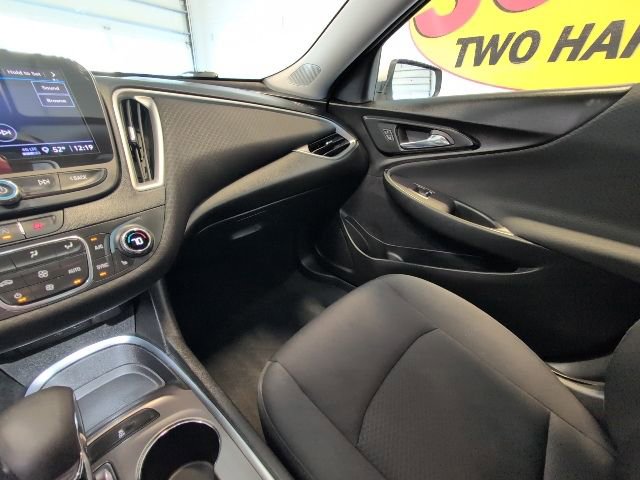 Used 2022 Chevrolet Malibu LT FWD image 26