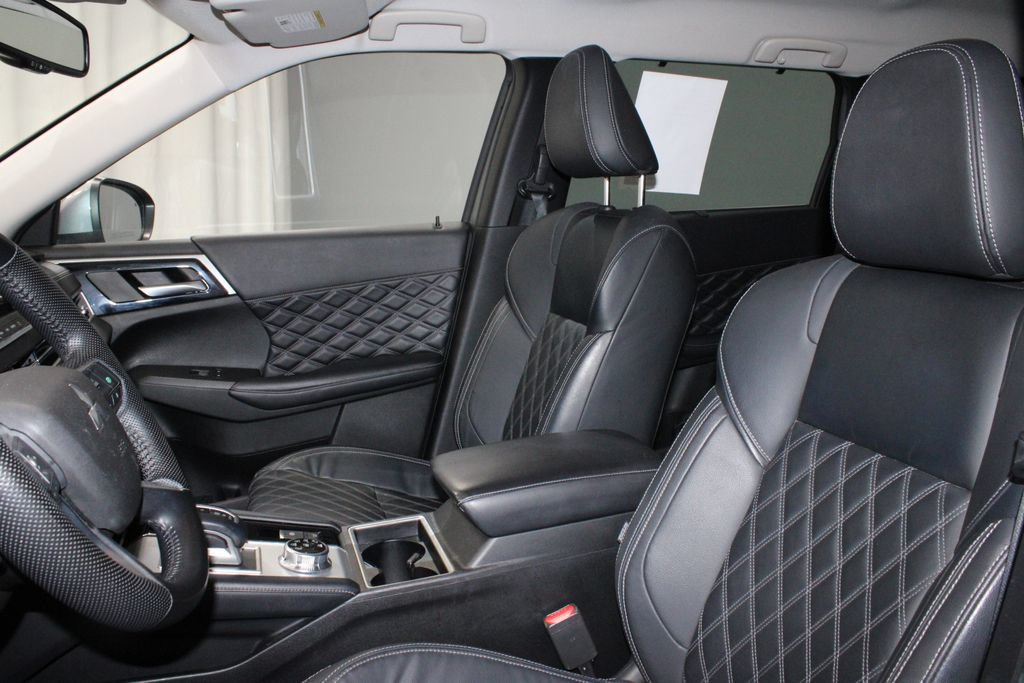Used 2023 Mitsubishi Outlander SEL AWD/4WD image 23