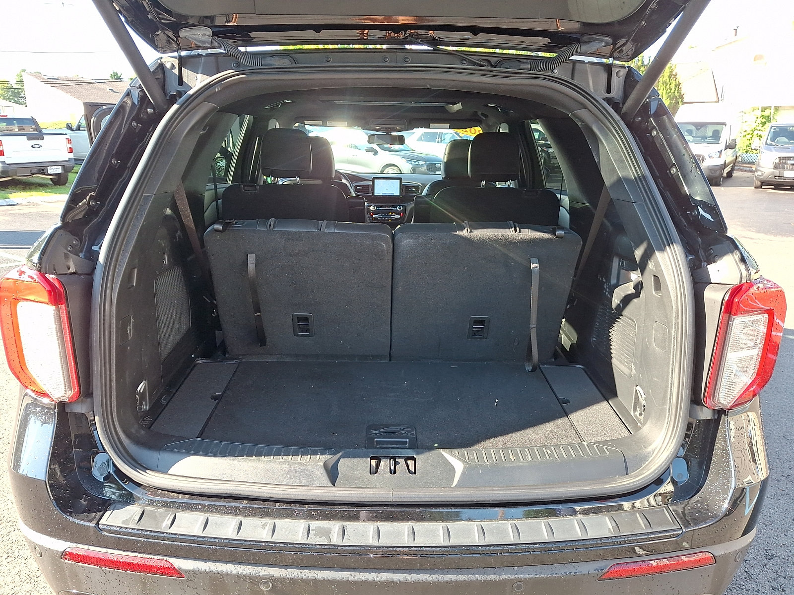 Certified 2023 Ford Explorer ST-Line w/ Class IV Trailer Tow Package AWD/4WD image 31