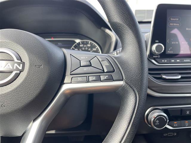 Used 2025 Nissan Altima 2.5 SV AWD/4WD image 14
