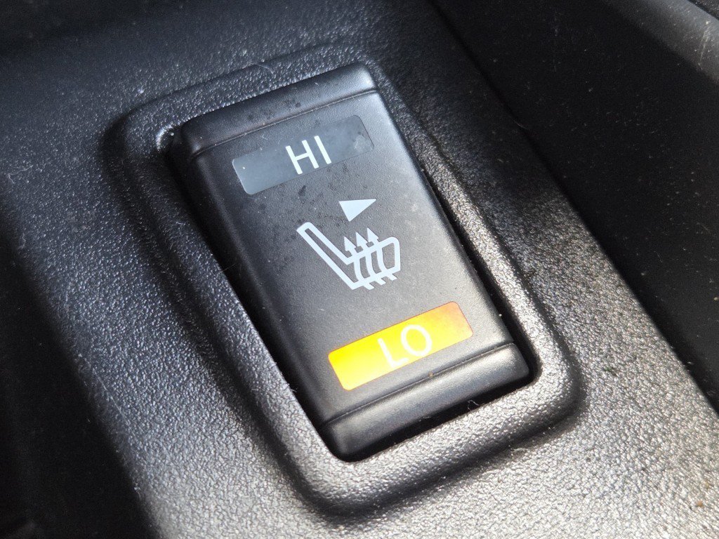 Used 2023 Nissan Titan SV w/ SV Convenience Package AWD/4WD image 10