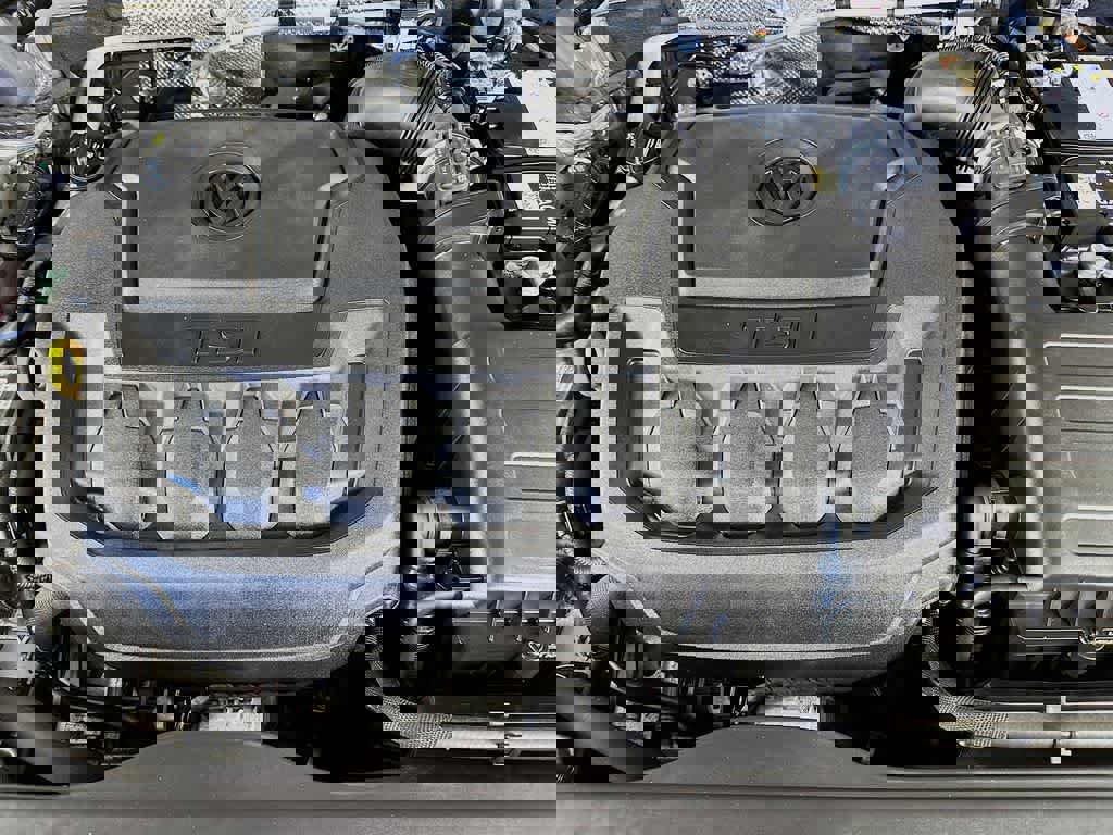 Used 2020 Volkswagen Tiguan S image 12