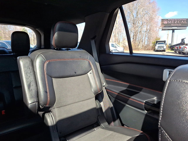 Certified 2023 Ford Explorer ST-Line w/ Class IV Trailer Tow Package image 18