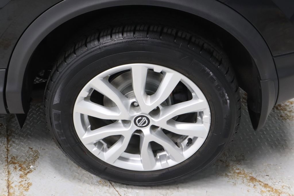 Used 2020 Nissan Rogue Sport SV w/ All-Weather Package image 18