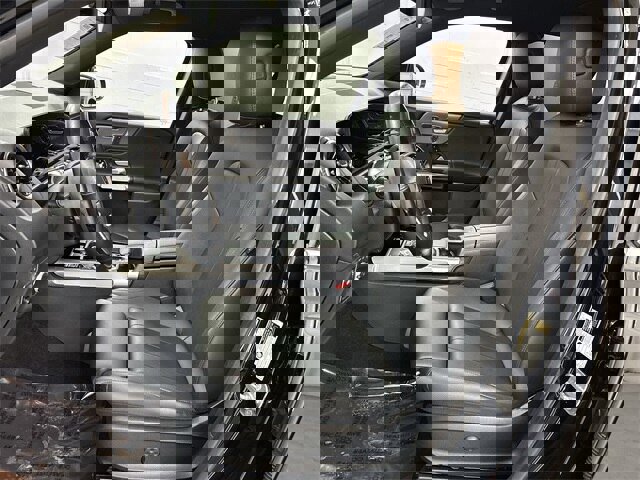 Used 2023 Mercedes-Benz GLB 250 BASE 4MATIC image 3