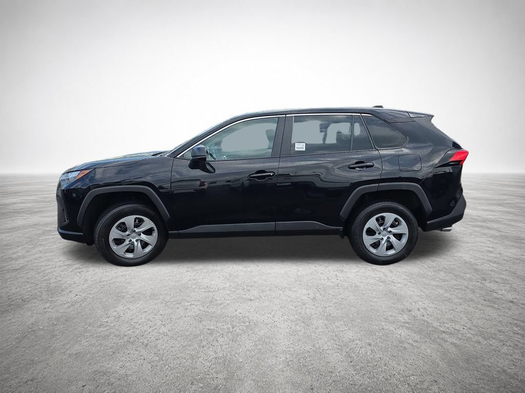 Used 2024 Toyota RAV4 LE AWD/4WD image 5
