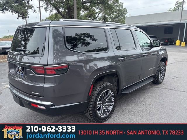 Used 2022 Jeep Wagoneer Series III AWD/4WD image 7