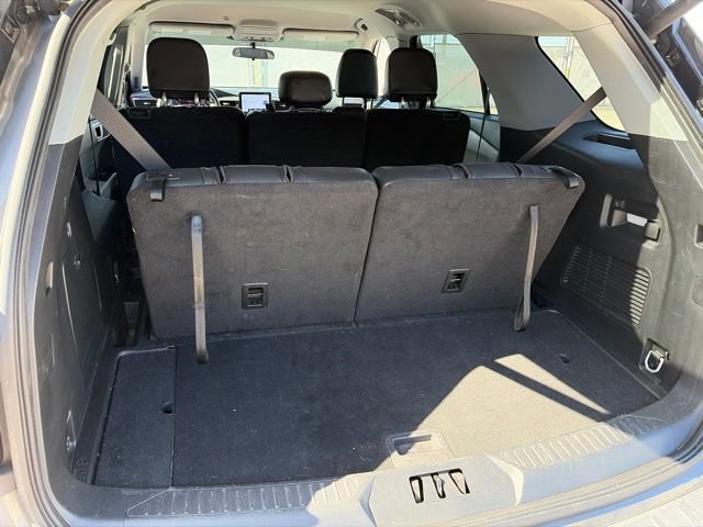 Certified 2023 Ford Explorer XLT w/ Equipment Group 202A RWD image 8