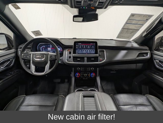 Used 2023 GMC Yukon SLT w/ SLT Premium Package AWD/4WD image 3