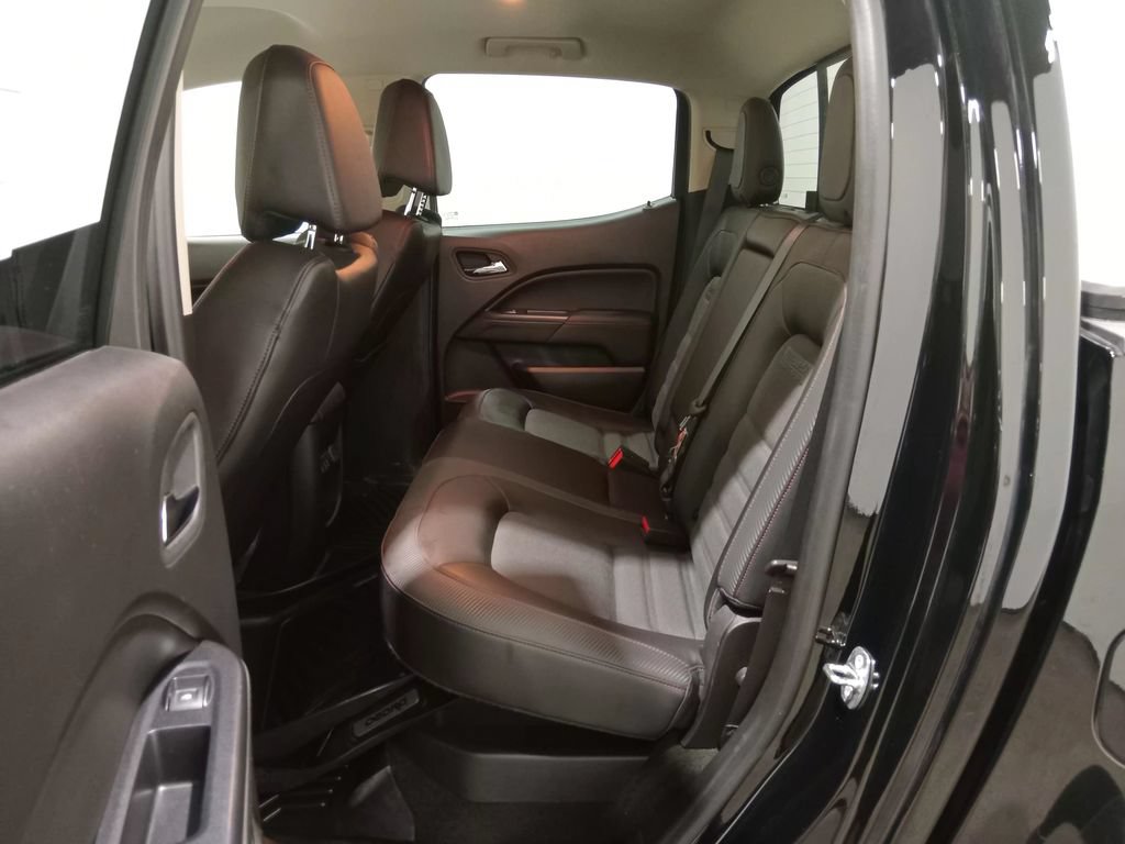Used 2017 GMC Canyon SLE w/ All Terrain Package AWD/4WD image 13