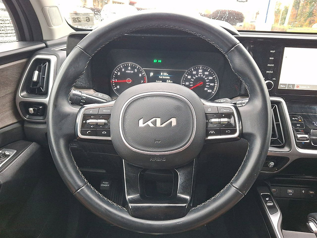 Used 2023 Kia Sorento S w/ Panoramic Sunroof Package AWD/4WD image 16