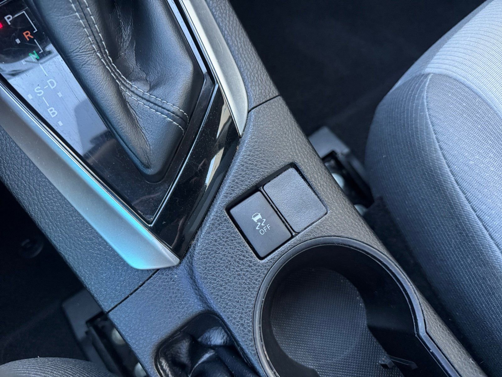 Used 2018 Toyota Corolla L image 19