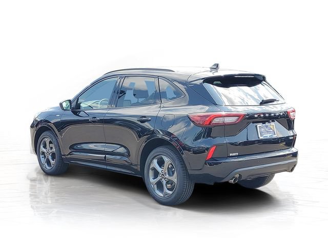 Certified 2023 Ford Escape ST-Line w/ Tech Pack #1 AWD/4WD image 3