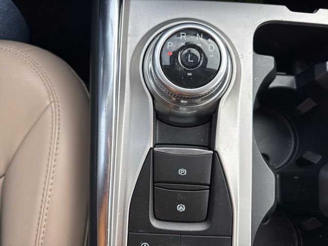 Certified 2022 Ford Explorer XLT w/ Equipment Group 202A image 32