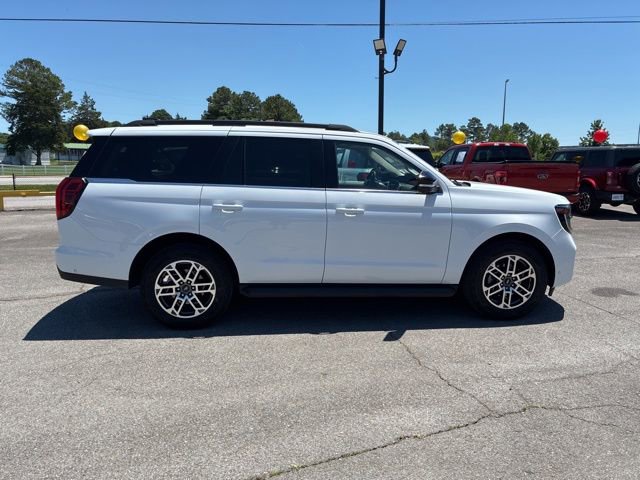 Certified 2025 Ford Expedition Active AWD/4WD image 14